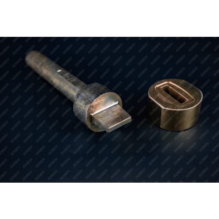 Négyszögletes ringli összeütő 27 × 8 mm